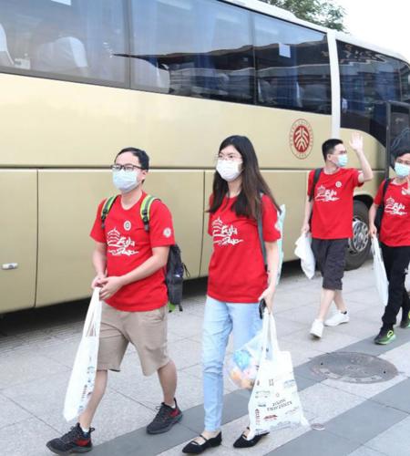 北大首批毕业年级学生6日返校